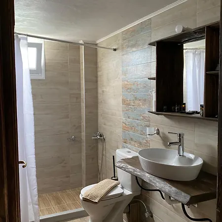 1924 1 Apartman Ájosz Pétrosz